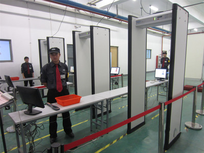 安檢領(lǐng)域的革新者 深入解析麥特Metor 6m與Rapiscan機(jī)場(chǎng)安檢門(mén)